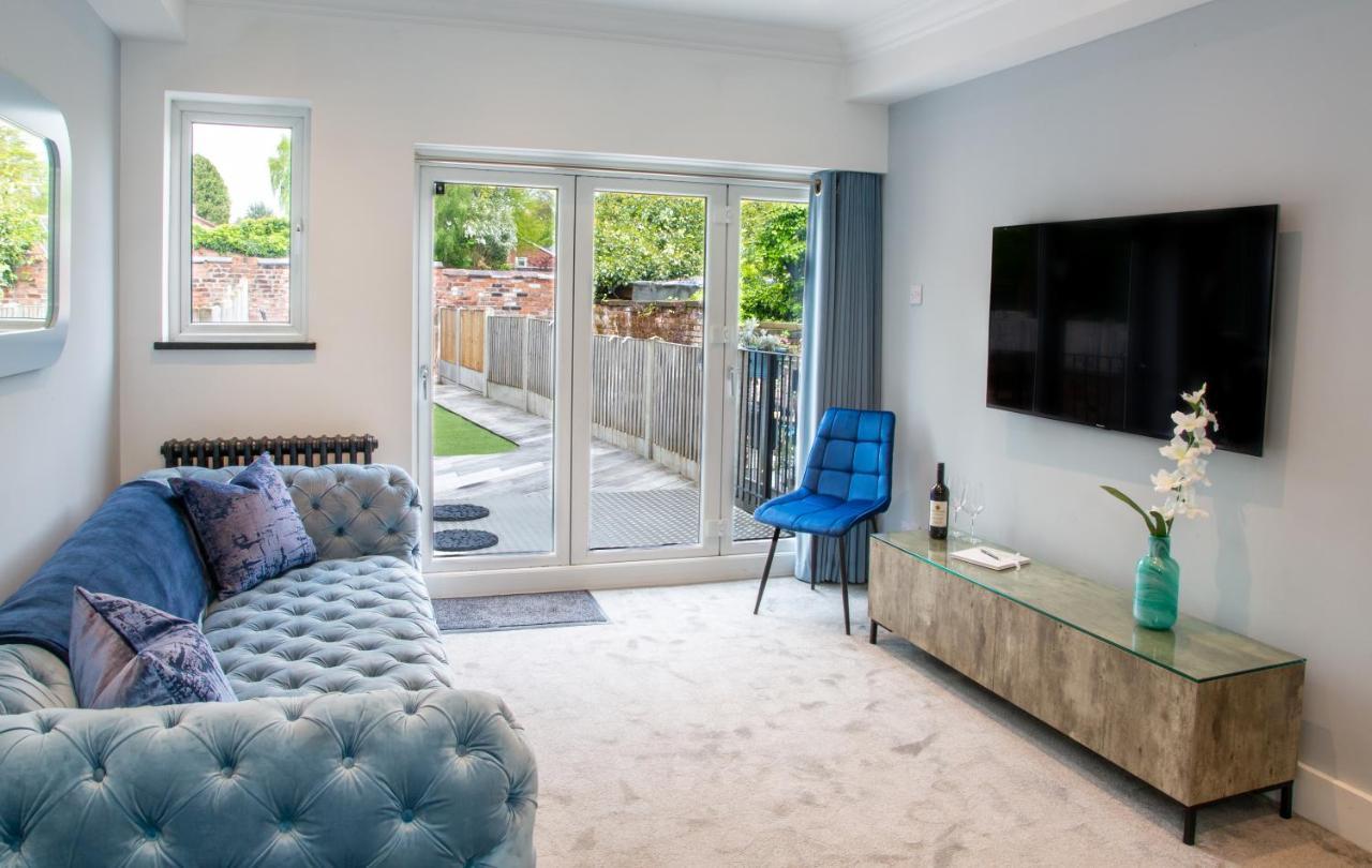 Ferienwohnung The Courtyard Lymm Exterior foto